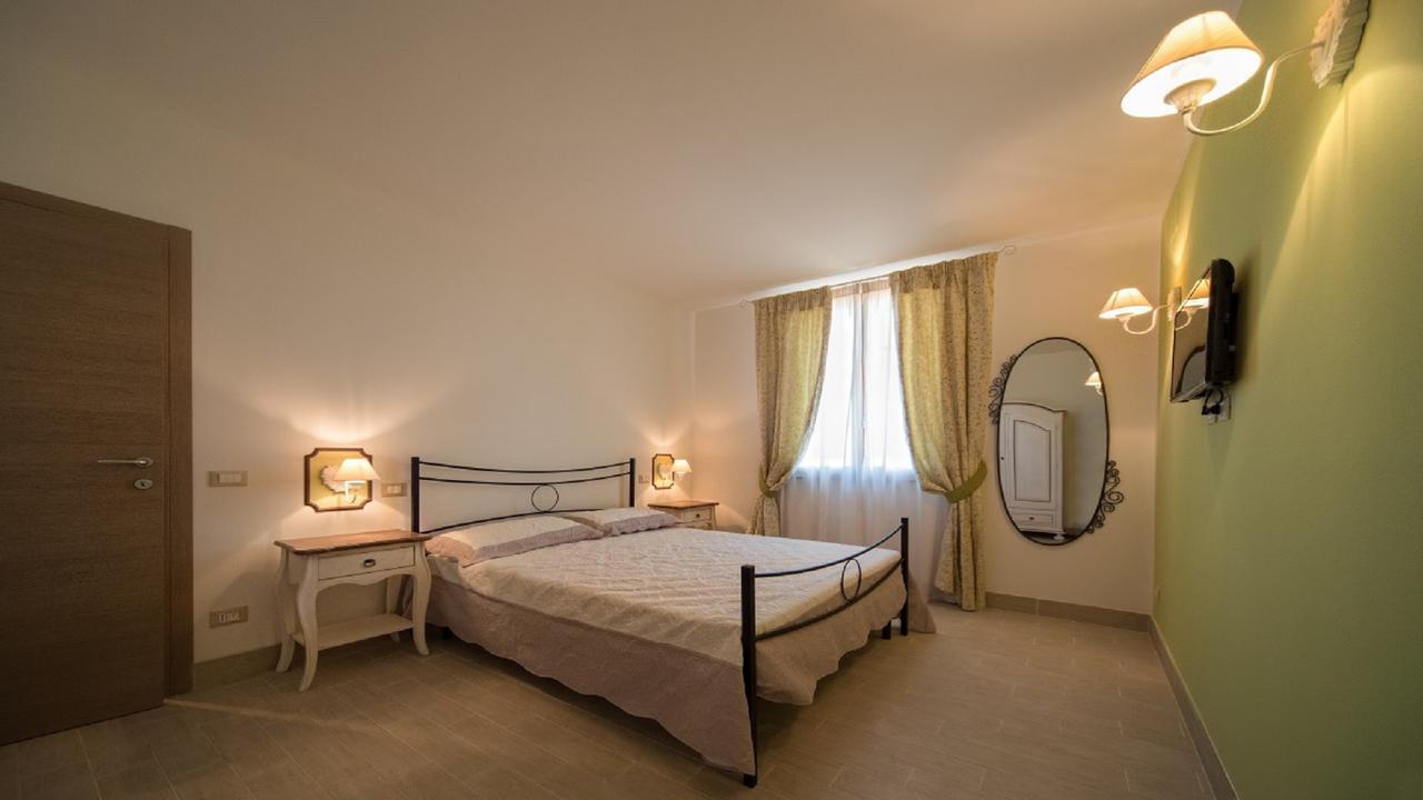 Agriturismo Deni Apartment Cenaia Bagian luar foto